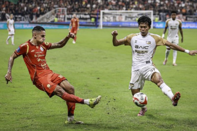 Persija Jakarta Gagal Menang, Mauricio Souza Salahkan Kondisi Lapangan JIS