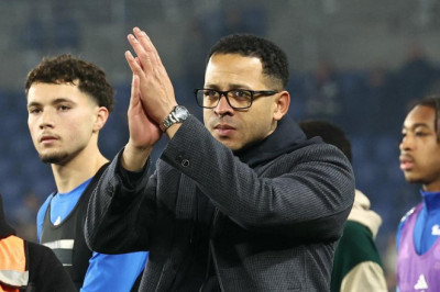 Liam Rosenior Yakin Chelsea Masih Punya Peluang Balikkan Keadaan Lawan PSG