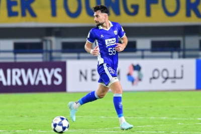 Dipanggil Timnas Irak, Bek Persib Frans Putros Siap Tampil di Play-off Piala Dunia 2026