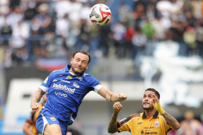 Marc Klok Fokus Bantu Persib Hattrick Juara Liga Usai Dicoret Timnas Indonesia di FIFA Series