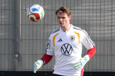 Alami Cedera Lutut, Jonas Urbig Batal Bela Timnas Jerman