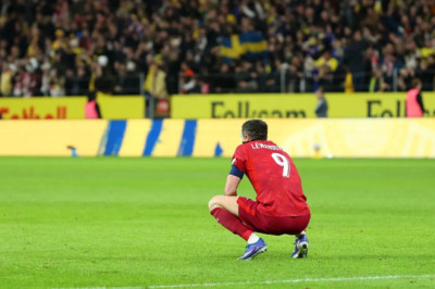 Robert Lewandowski Patah Hati Usai Gagal ke Piala Dunia