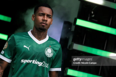 Allan Elias Jadi Rebutan, Liverpool dan Newcastle Tersendat