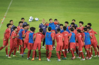 Bawa Ilmu dari Como, Kurniawan Dwi Yulianto Gembleng Mentalitas Juara Timnas Indonesia U-17 Jelang Piala AFF