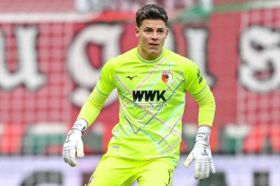 Finn Dahmen Kecewa, Augsburg Buang Peluang Raih Tiga Poin