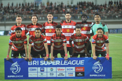 Madura United Akhirnya Bangkit! Cukur Persik Kediri 2-1, Laskar Sape Kerrap Keluar dari Zona Degradasi
