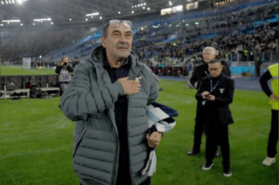 Masa Depan Diragukan, Lazio Incar Dua Pelatih Pengganti Sarri