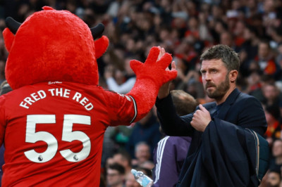 Respons Emosional Michael Carrick Dengar Alex Ferguson Dilarikan ke Rumah Sakit