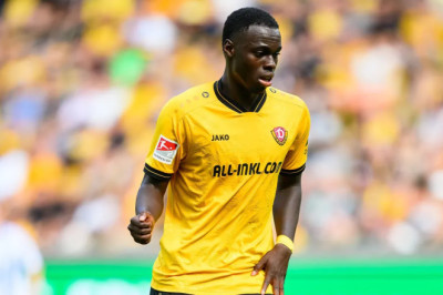 Kofi Amoako Jadi Rebutan, Leeds United Siap Ramaikan Persaingan